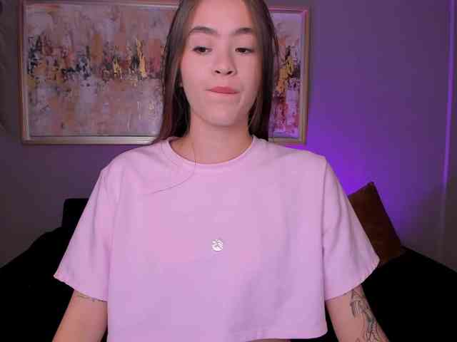 MaiaCollins1 webcam