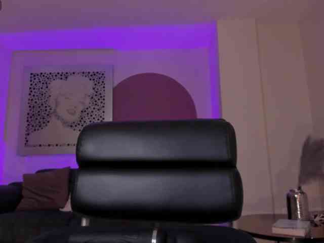 MaiaCollins1 webcam