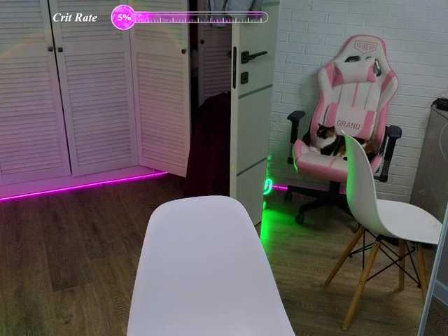 RedVelveten live cam on BongaCams