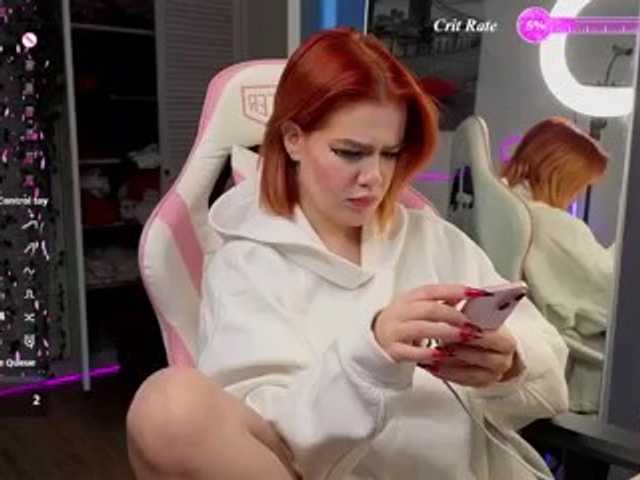 RedVelveten live cam on BongaCams
