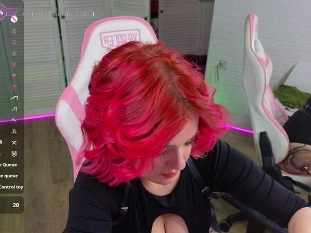 RedVelveten live cam