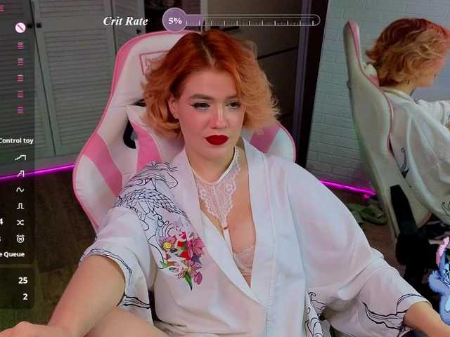 RedVelveten live webcam show