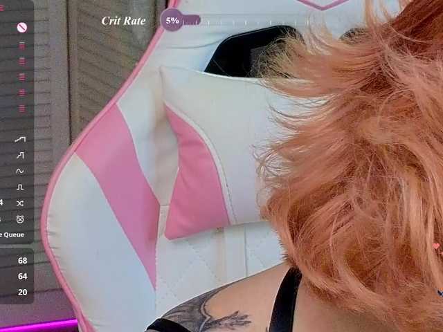 RedVelveten live webcam show