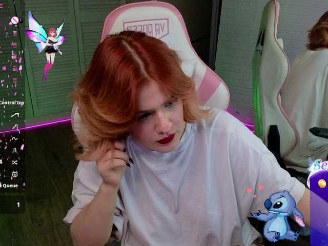 RedVelveten live cam on BongaCams