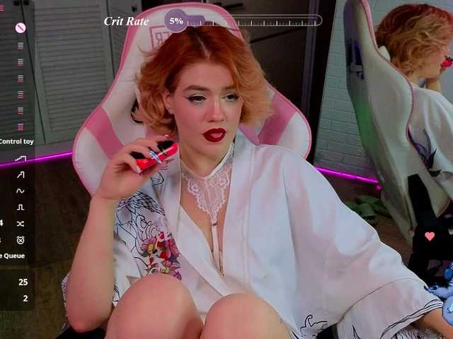 RedVelveten live webcam show