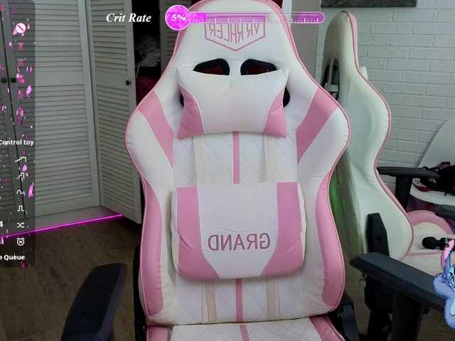 RedVelveten live cam on BongaCams