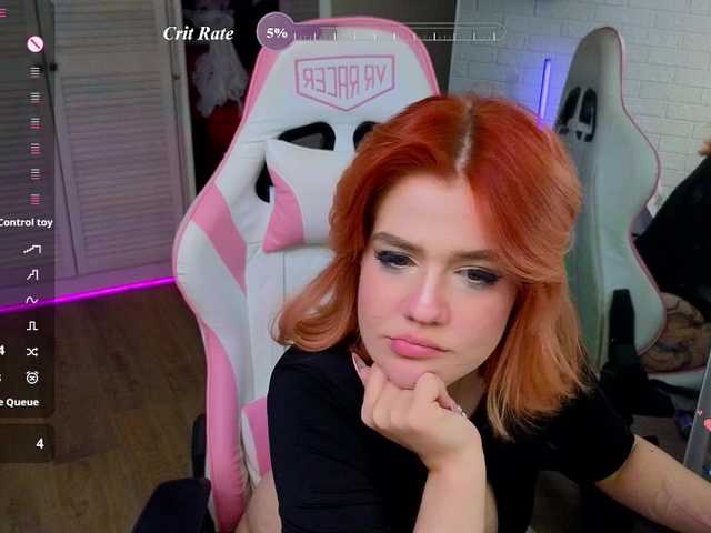 RedVelveten live cam on BongaCams