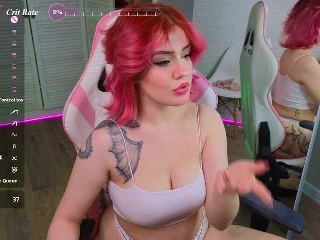 RedVelveten live cam on BongaCams