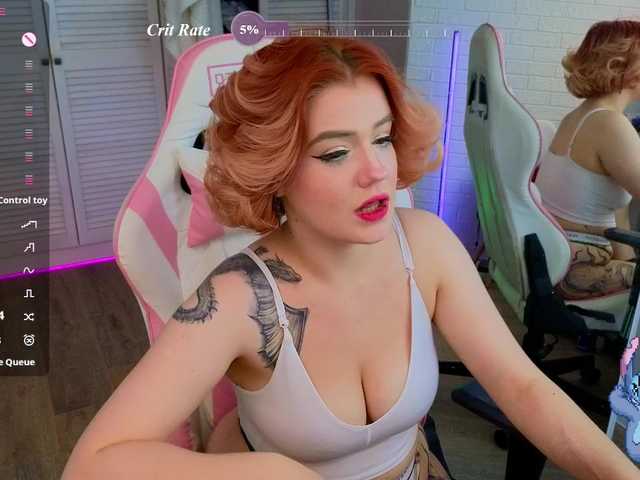 RedVelveten live webcam show