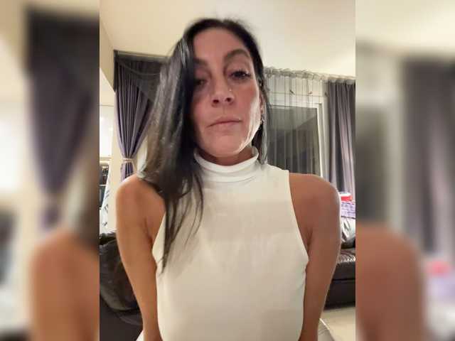 IrinkaGata, live now on BongaCams