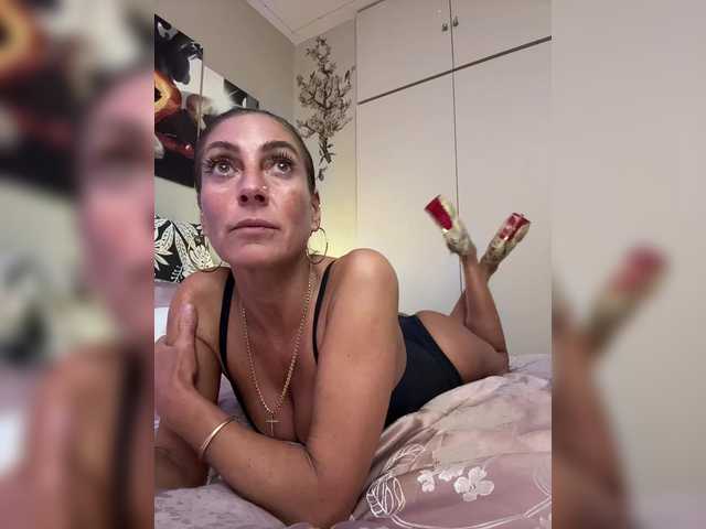 IrinkaGata live cam on BongaCams