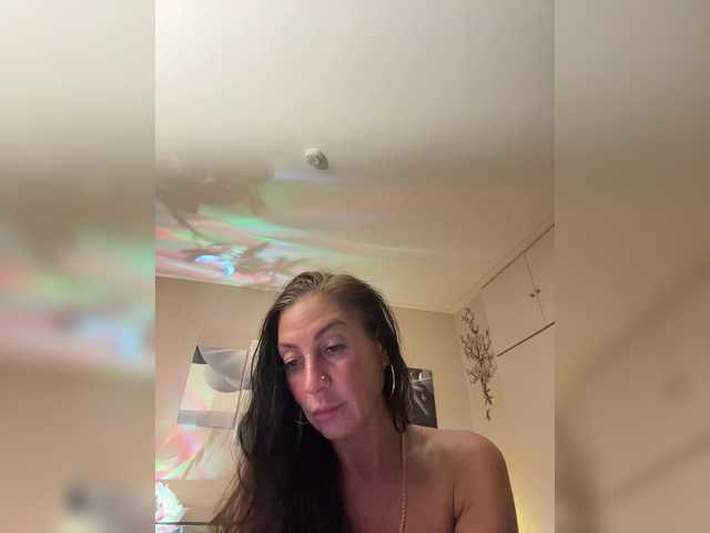 IrinkaGata — live female cam