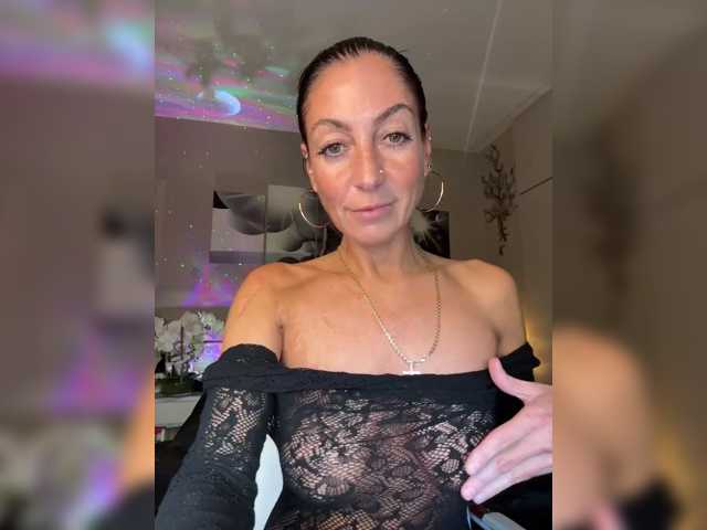 IrinkaGata, en vivo ahora en BongaCams