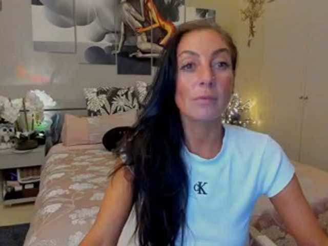 IrinkaGata live cam on BongaCams