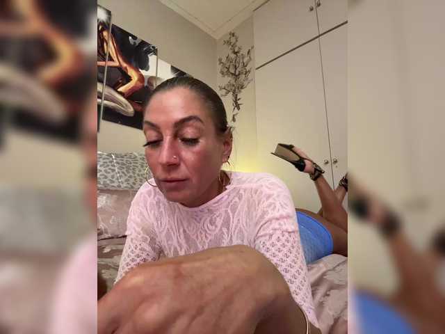 IrinkaGata live cam on BongaCams