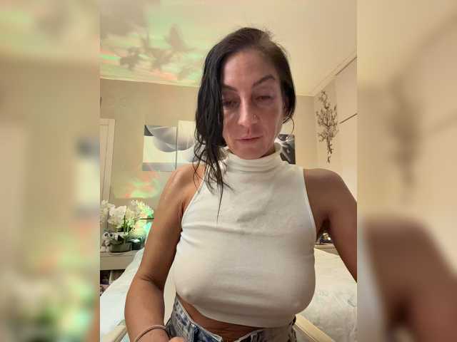 IrinkaGata live cam on BongaCams