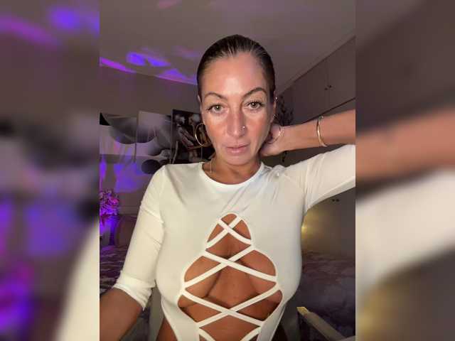 IrinkaGata live cam on BongaCams