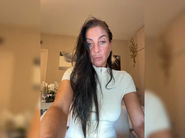 IrinkaGata live cam on BongaCams