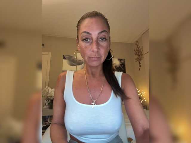 IrinkaGata live cam on BongaCams