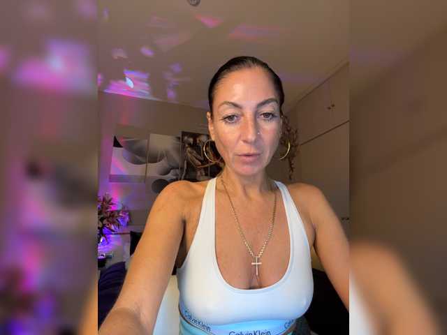 IrinkaGata live cam on BongaCams