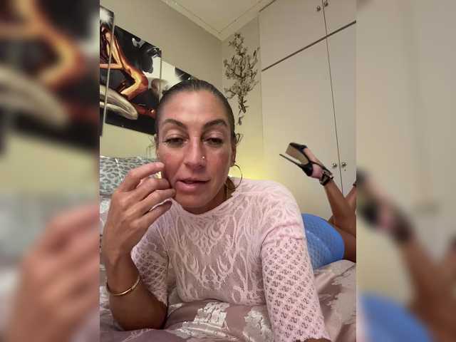 IrinkaGata live cam on BongaCams