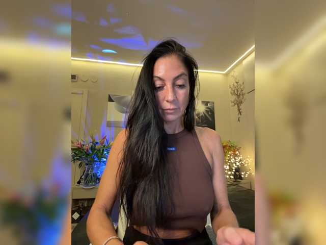 IrinkaGata, en directo ahora en BongaCams