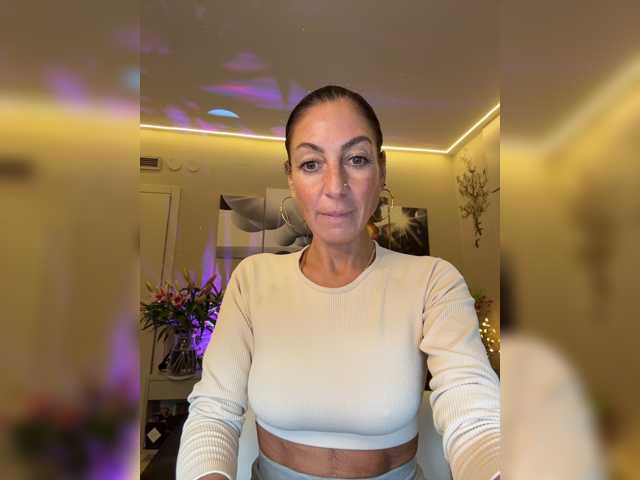 IrinkaGata live cam on BongaCams