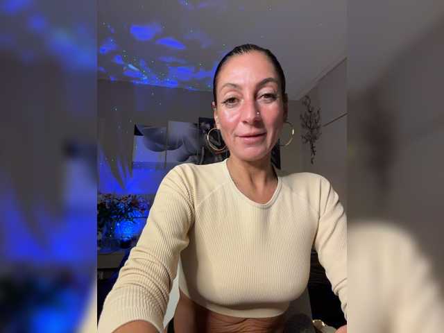 IrinkaGata live cam on BongaCams