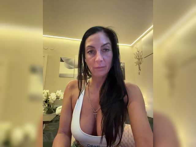 IrinkaGata's BongaCams show and profile