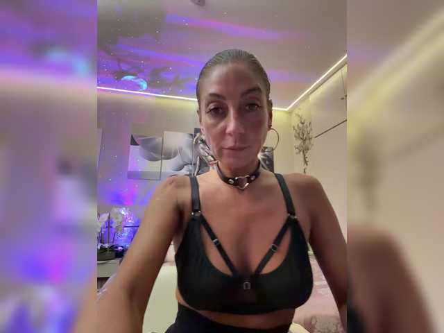 IrinkaGata live cam on BongaCams
