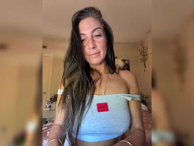 IrinkaGata Nude Live Sex Shows