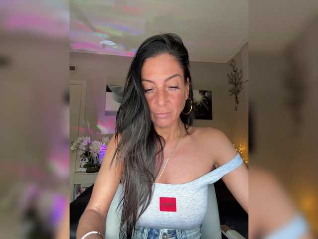 IrinkaGata's BongaCams show and profile