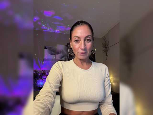 IrinkaGata live cam on BongaCams