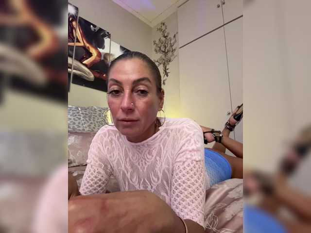 IrinkaGata live cam preview