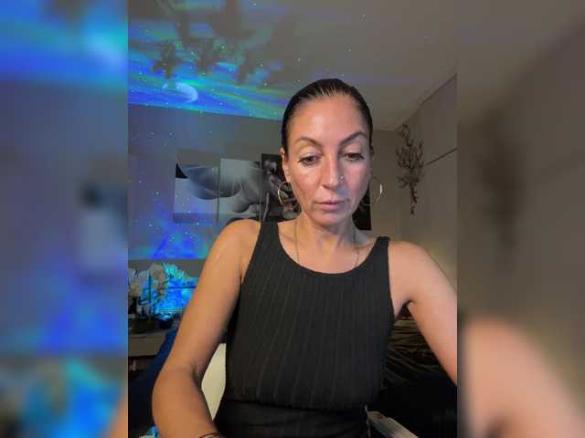 IrinkaGata live cam on BongaCams