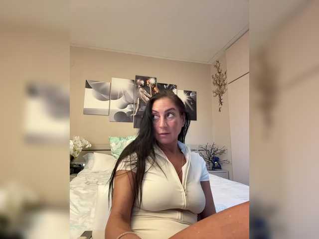IrinkaGata live cam on BongaCams