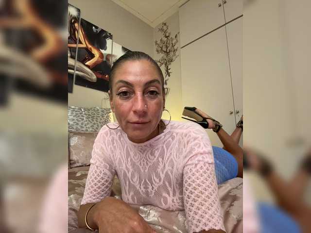 IrinkaGata live cam preview