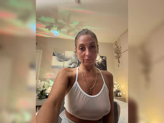 IrinkaGata live cam on BongaCams