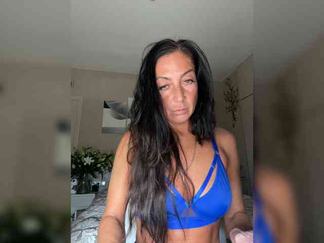 IrinkaGata Sex Cam Show