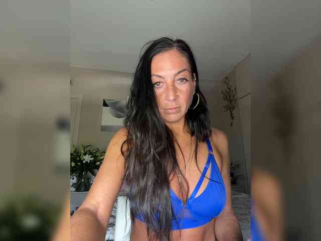 IrinkaGata Sex Cam Show