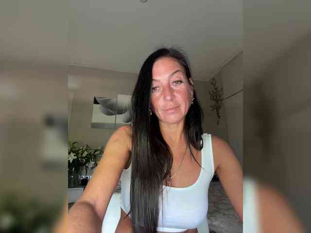 IrinkaGata Sex Cam Show