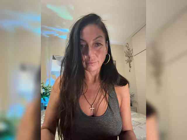IrinkaGata Sex Cam Show