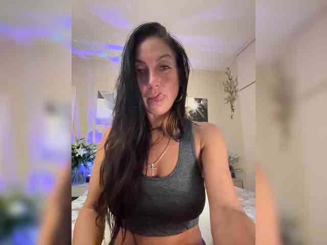 IrinkaGata Sex Cam Show