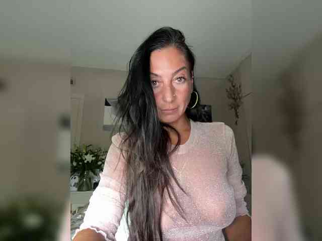 IrinkaGata Sex Cam Show