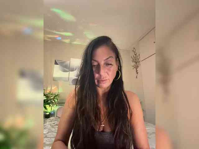 IrinkaGata Sex Cam Show