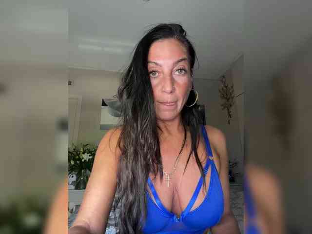 IrinkaGata Sex Cam Show