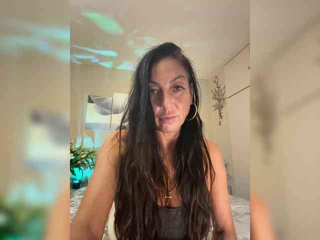 IrinkaGata Sex Cam Show