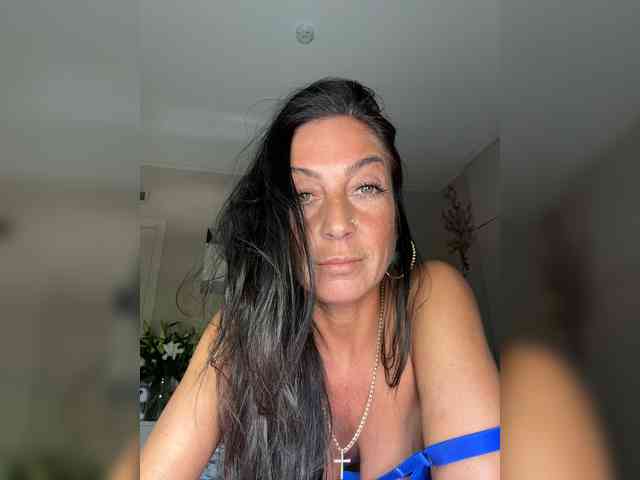 IrinkaGata Sex Cam Show