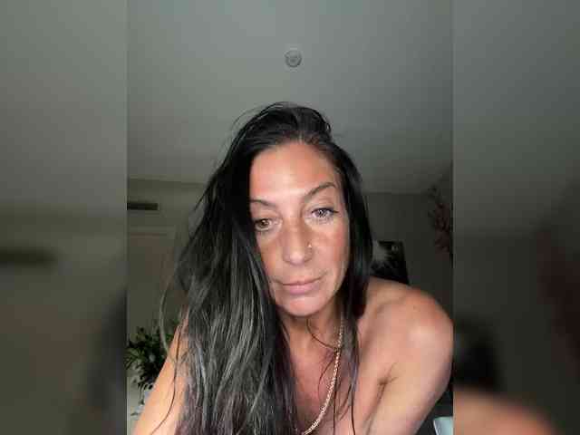 IrinkaGata Sex Cam Show