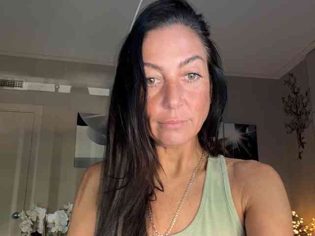 IrinkaGata Live Webcam on BongaCams